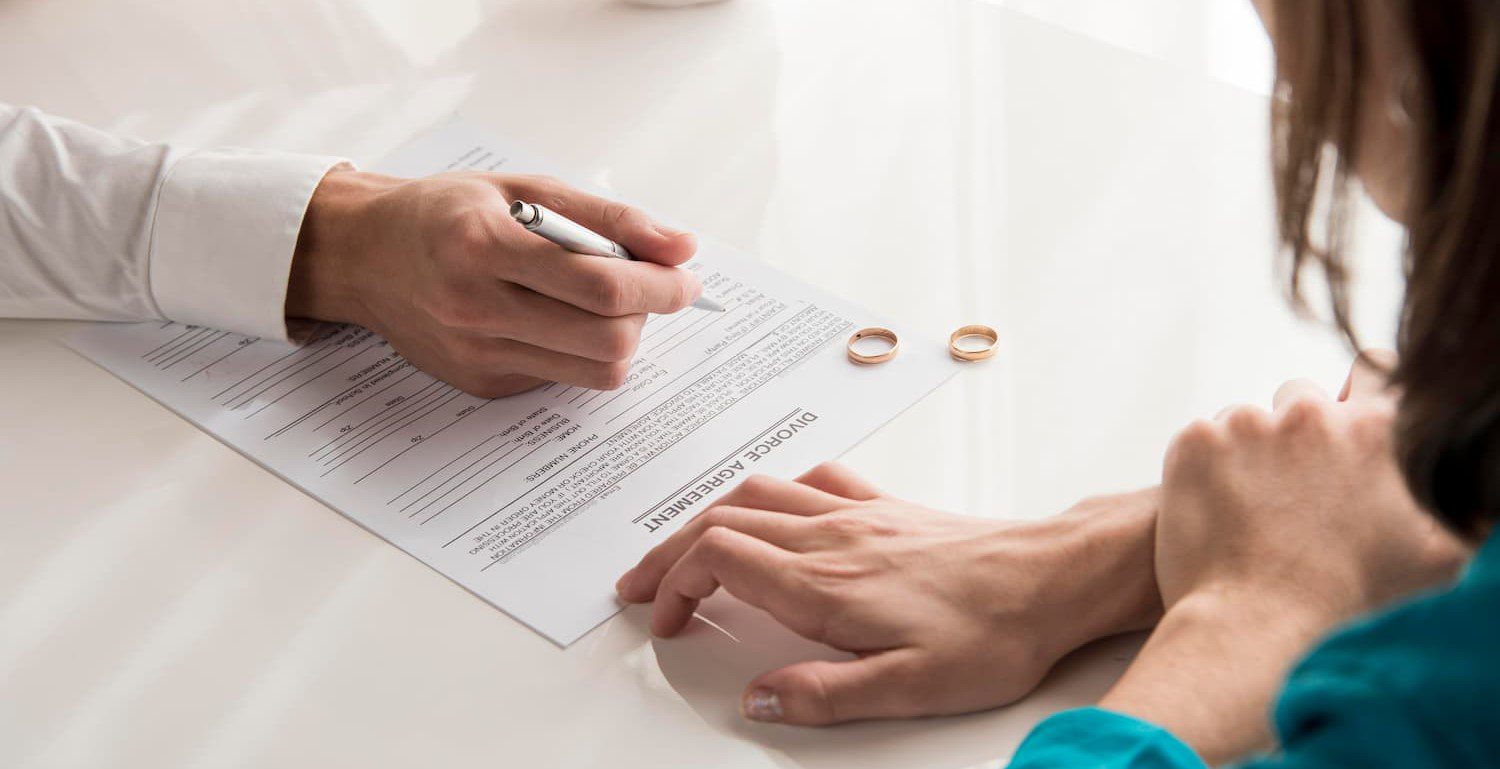 Unraveling an Uncontested Divorce with an Evanston Lawyer